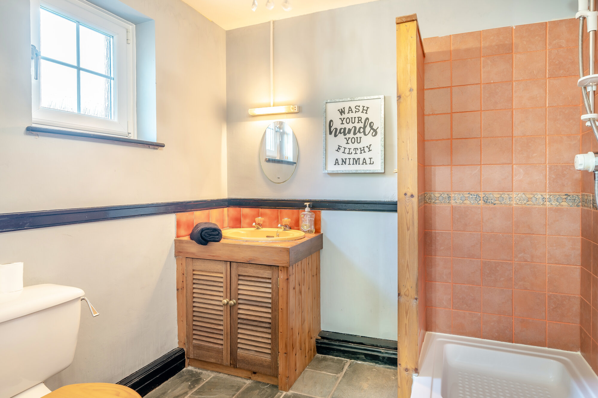 Croft Cottage bathroom