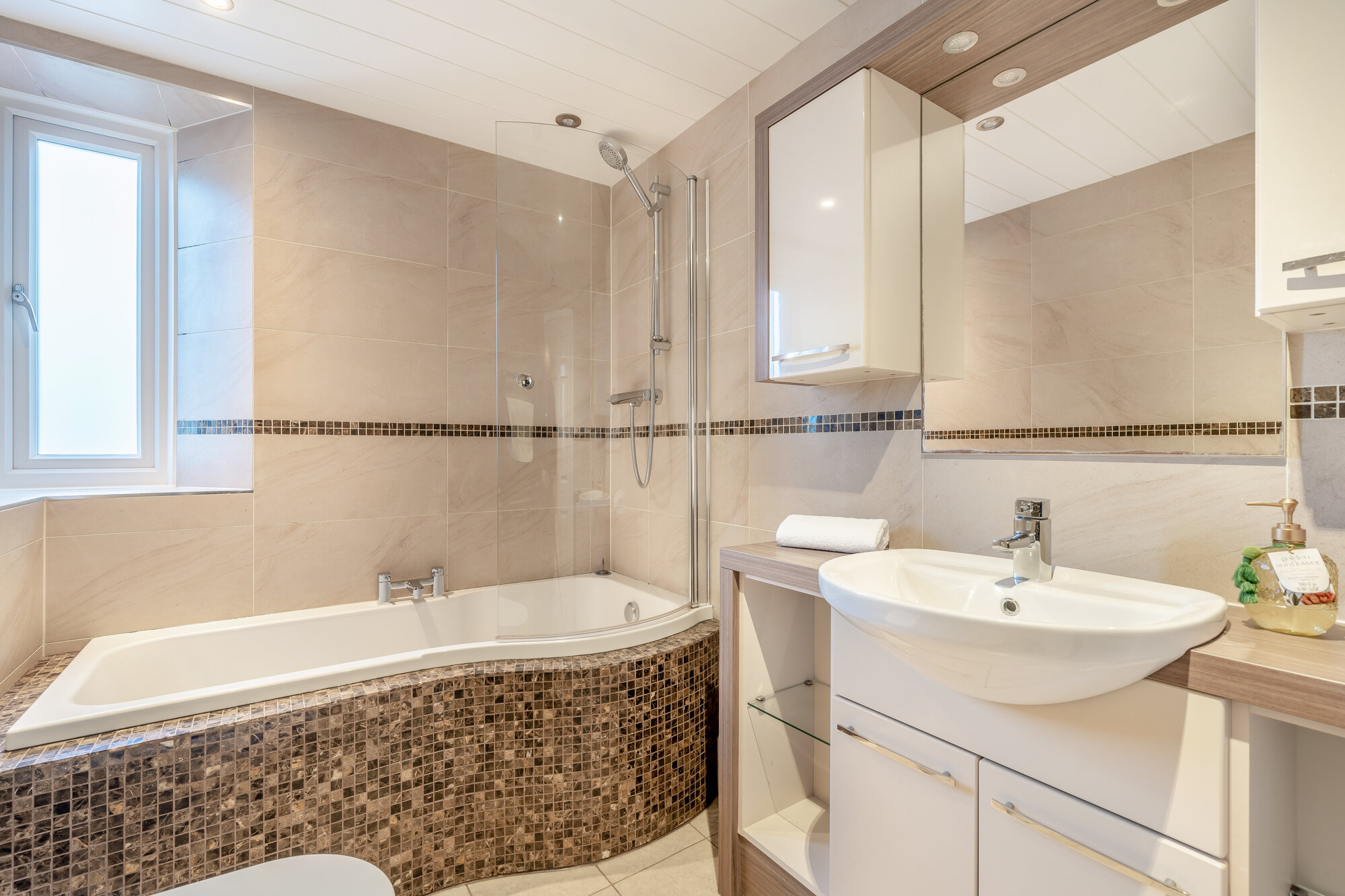 Croft Cottage bathroom
